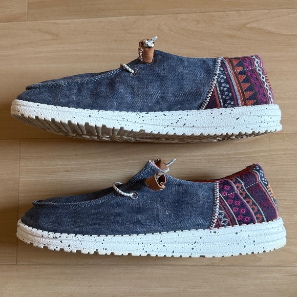 HEY DUDE WOMENS WENDY FUNK BAJA DENIM LOOK SLIP ON WALKING SHOE CASUSL SZ 8 - Picture 8 of 12
